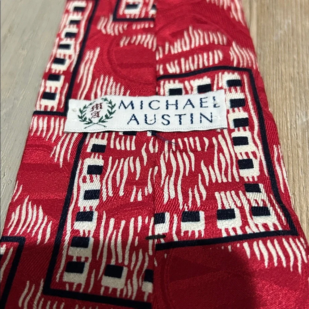 Vintage Michael Austin Men’s Red Black Geometric Tie Silk Made in USA Career - Picture 2 of 7